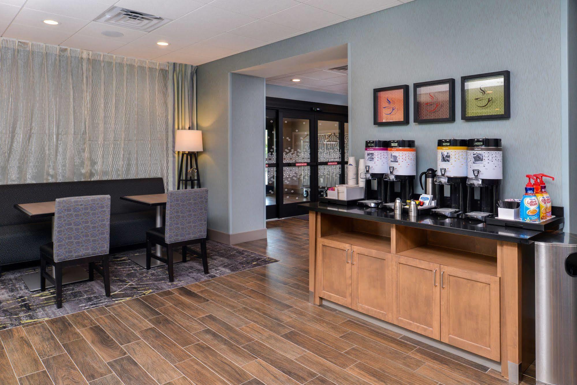Hampton Inn By Hilton Omaha Airport, Ia Carter Lake Eksteriør bilde